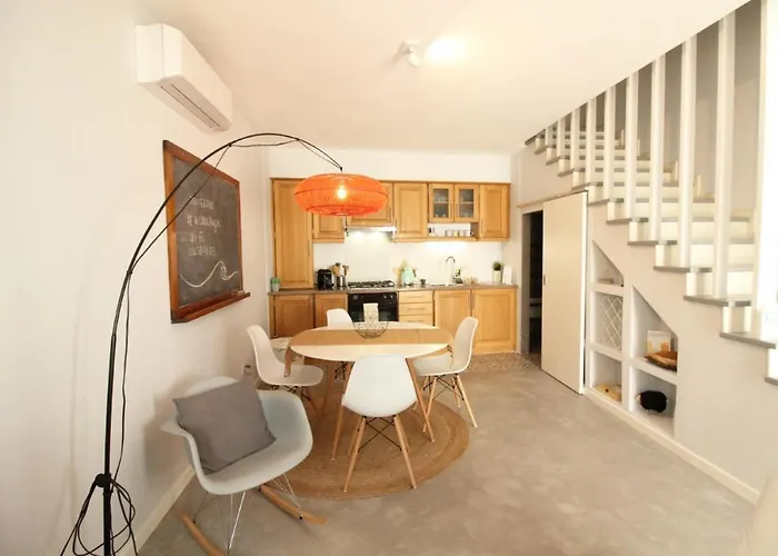 A Casa Lagos, Feriehus