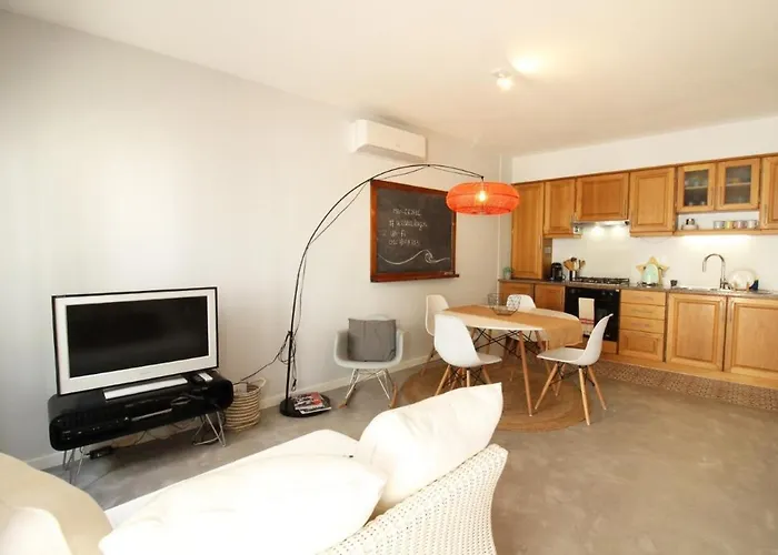 A Casa Lagos, Feriehus