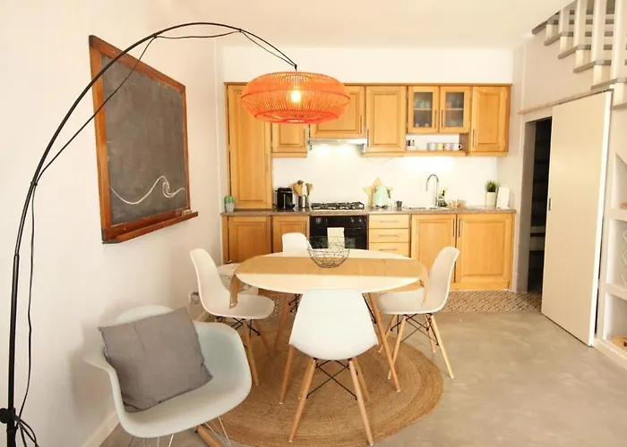 A Casa Lagos, Feriehus *